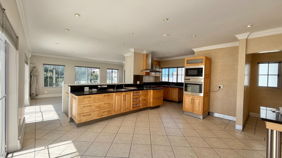 5 Bedroom Property for Sale in Greenways Golf Estate Western Cape